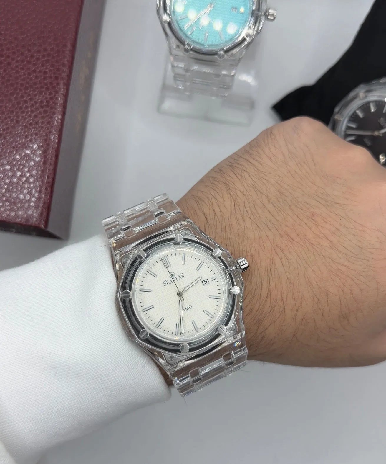 Transparent Glass Seastar Watch - Water Resistant